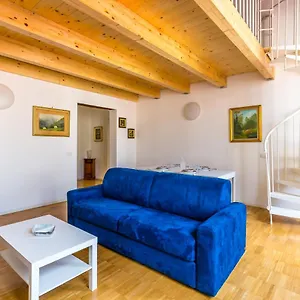 Apartment Nova Stylish House In Center By Napoliapartments, Naples